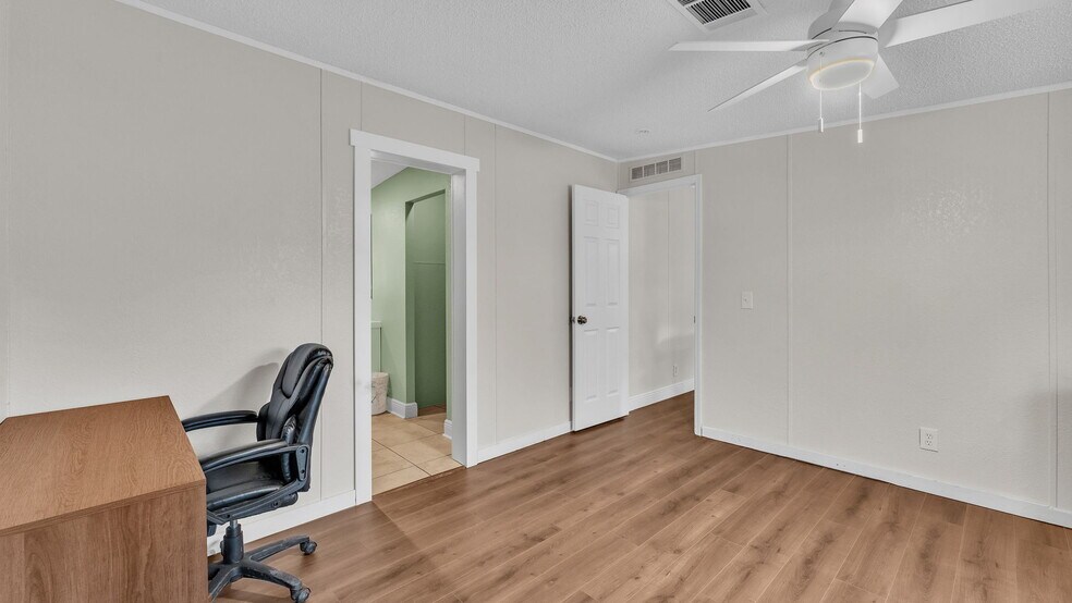 More Photos Of 705 Jerry Smith Rd, Dover Light Manufacturing For Sale