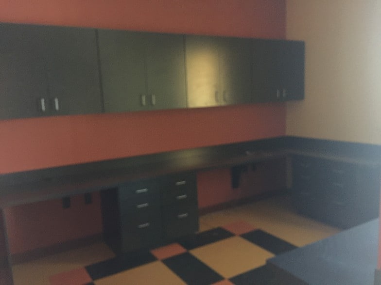 More Photos Of 11124 Kingston Pike, Knoxville Freestanding For Lease