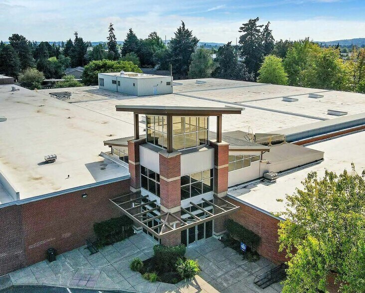 More Photos Of 4600 25th Ave NE, Salem Office For Lease