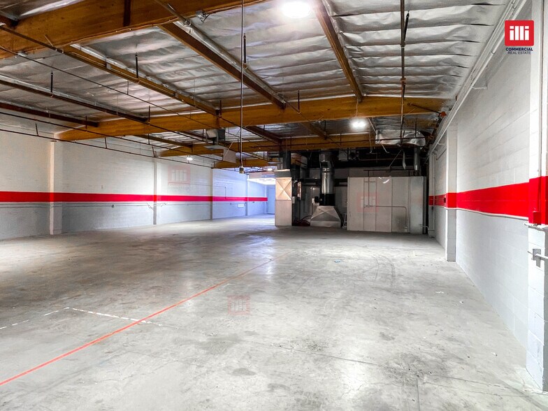 More Photos Of 21410 Parthenia St, Canoga Park Unknown For Lease