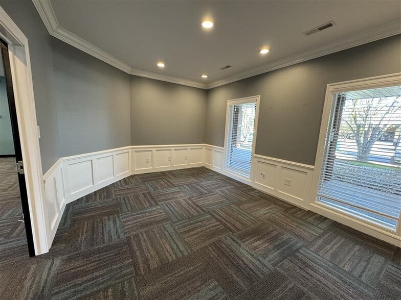 More Photos Of 520 Park Place Cir, Mishawaka Unknown For Lease