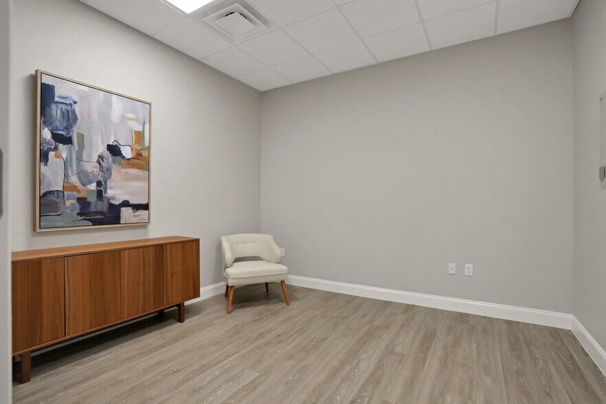 More Photos Of 1845 East West Pky, Fleming Island Medical For Lease