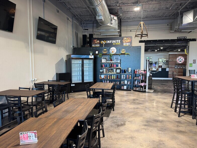 More Photos Of 235 NE Watula Ave, Ocala Restaurant For Sale