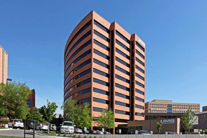 More Photos Of 4900 Main St, Kansas City Office For Lease