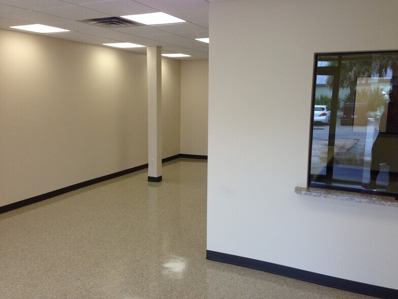More Photos Of 3896 N Federal Hwy, Lighthouse Point Medical For Lease