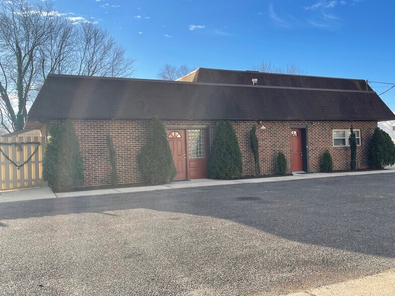 Primary Photo Of 2020 New Jersey Ave, Haddon Heights Light Distribution For Lease