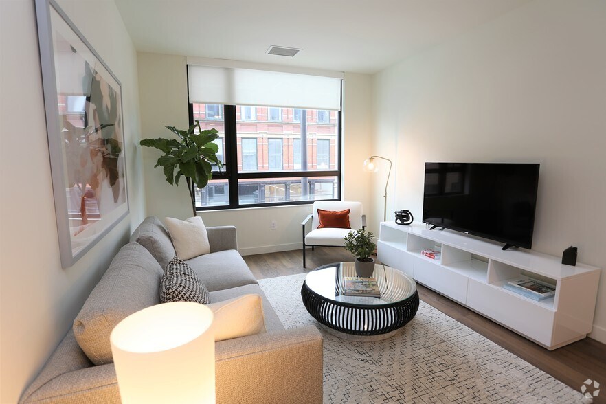 More Photos Of 2550 Detroit Ave, Cleveland Apartments For Lease