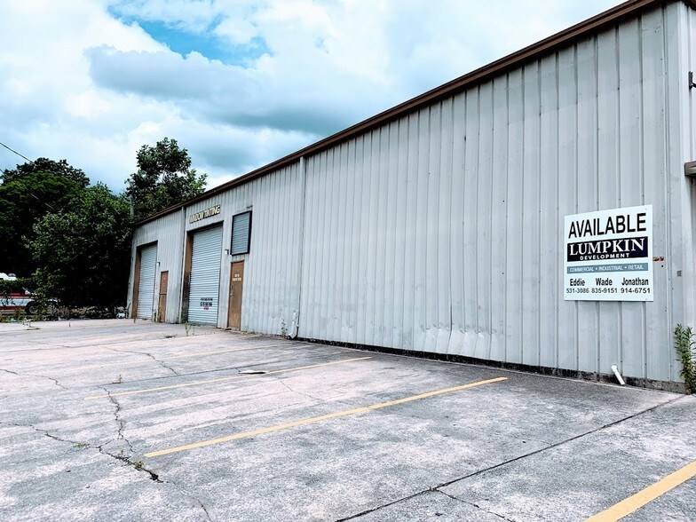 More Photos Of 1009 18th St N, Bessemer Showroom For Lease