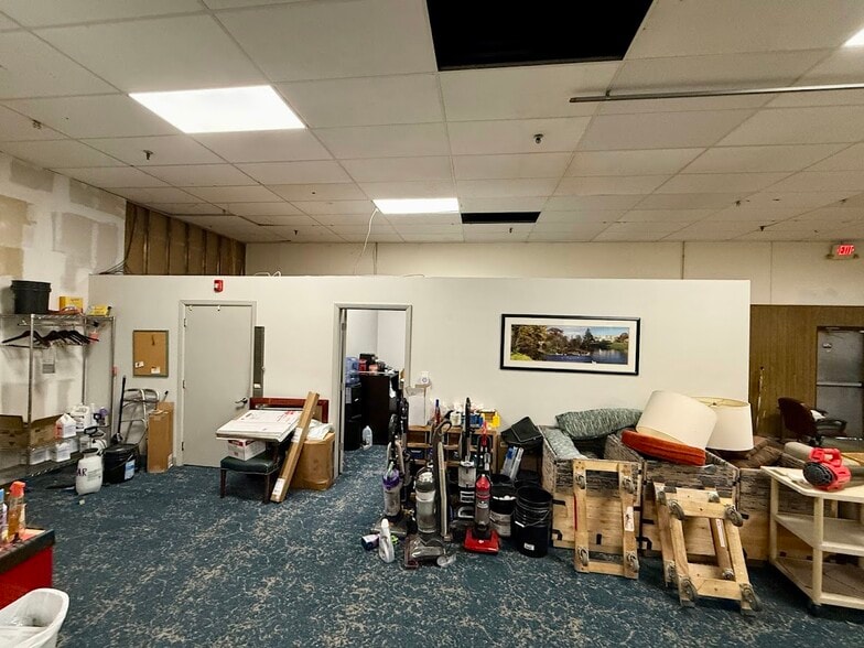 More Photos Of 4805-4825 Salem Ave, Dayton Unknown For Lease