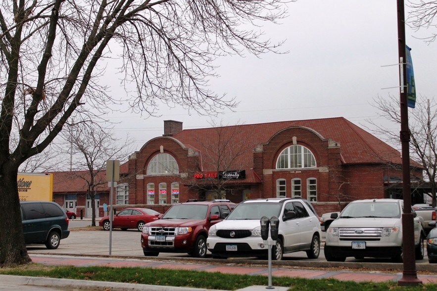 More Photos Of 535 Main St, Ames Office For Lease