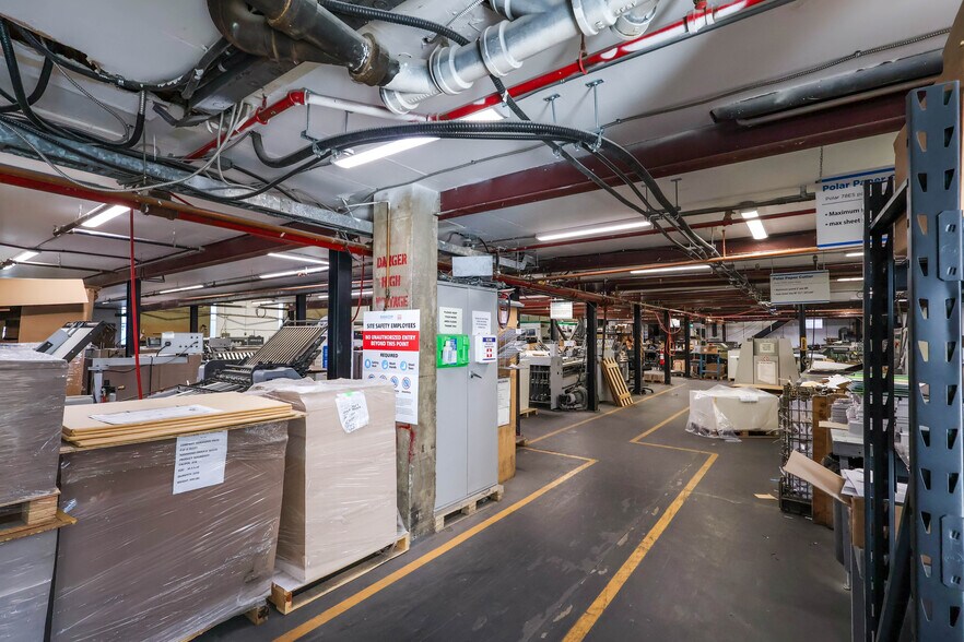 More Photos Of 125 W 71st Ave, Vancouver Warehouse For Lease