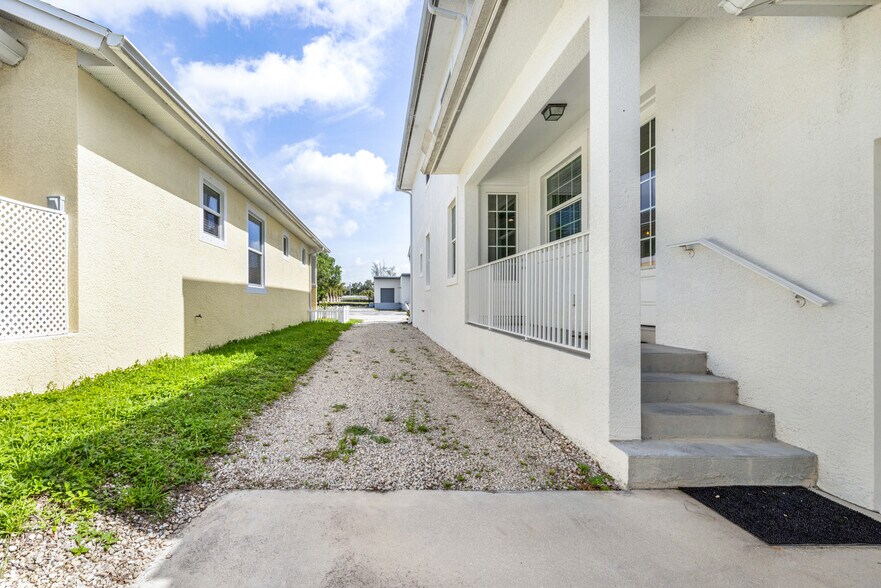 More Photos Of 2974 Van Buren Ave, Naples Storefront Retail Residential For Sale