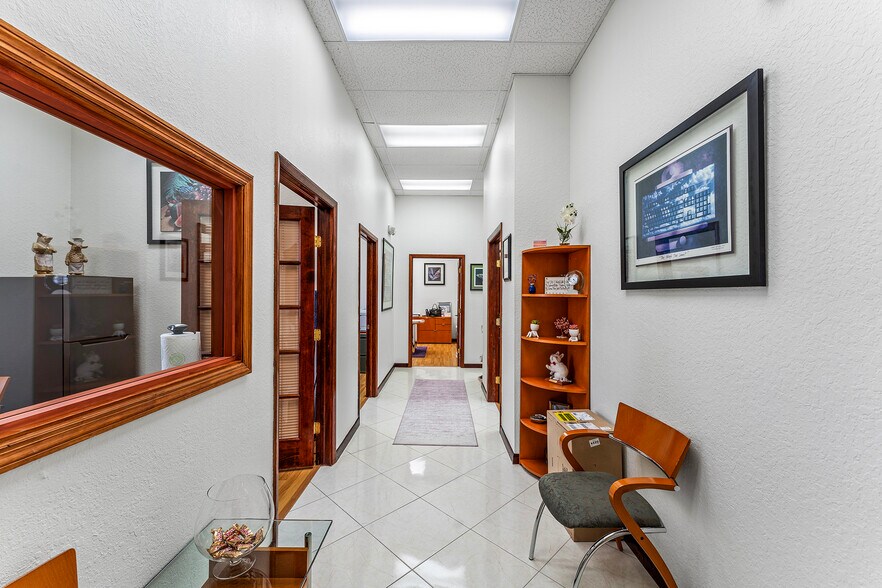 More Photos Of 15165 NW 77th Ave, Miami Lakes Medical For Lease