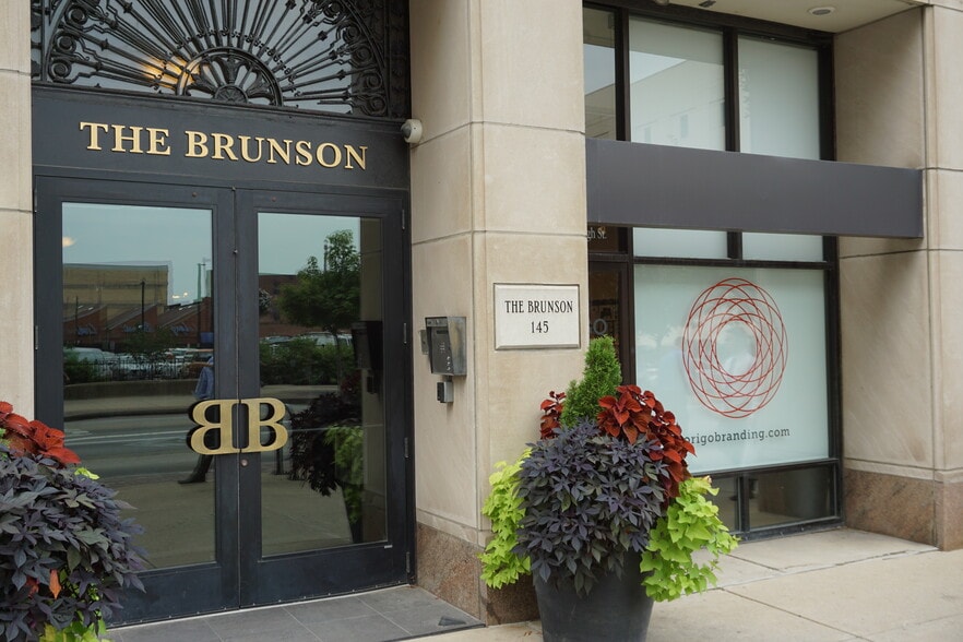 More Photos Of 147 N High St, Columbus Storefront Retail Office For Sale