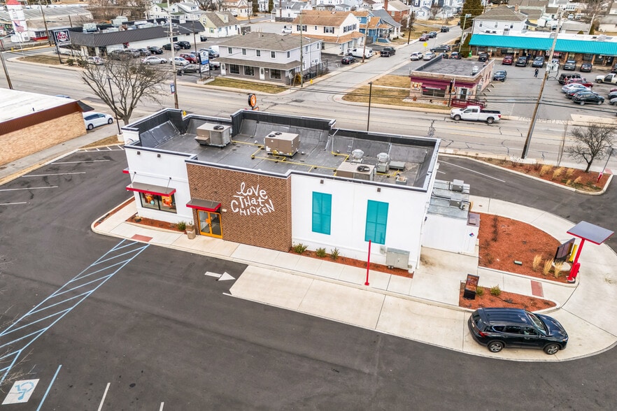 More Photos Of 4236 Edgmont Ave, Brookhaven Restaurant For Sale