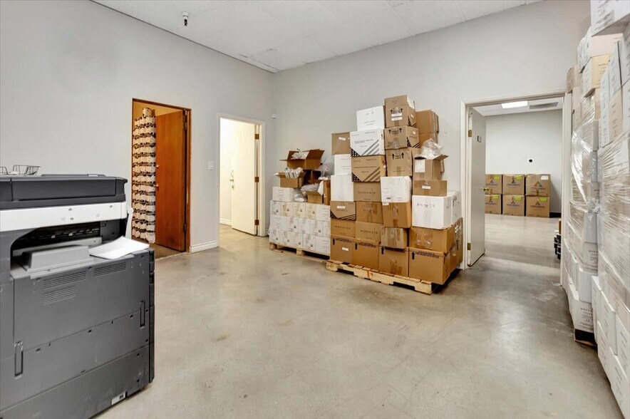 More Photos Of 1061 S Melrose St, Placentia Warehouse For Sale