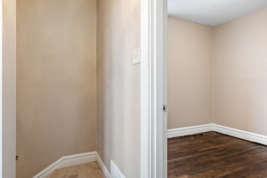 More Photos Of 5007 Goethe Ave, Saint Louis Multifamily For Sale