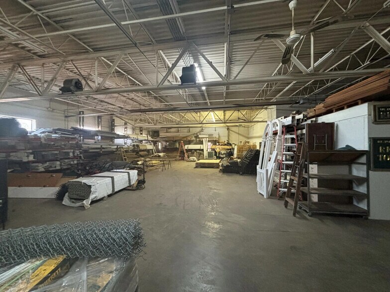 More Photos Of 26835 W 7 Mile Rd, Redford Township Warehouse For Sale