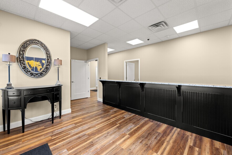 More Photos Of 121 Midway Dr, Cornelia Office For Sale