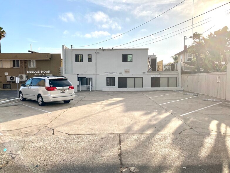 More Photos Of 7723 Fay Ave, La Jolla Office Residential For Lease