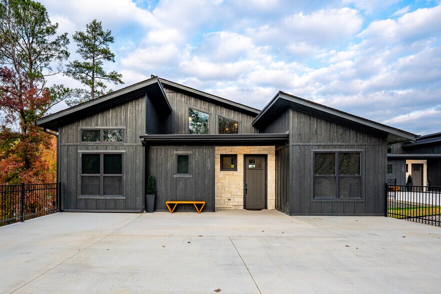 More Photos Of 215 Wayward Winds Rd, Hot Springs National Park Apartments For Sale