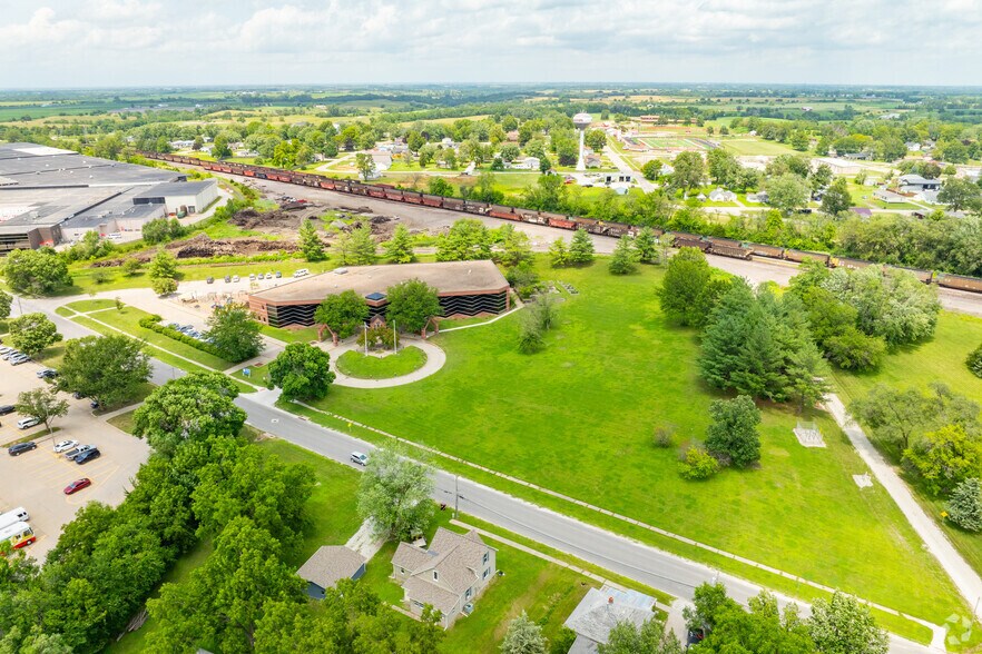 More Photos Of 1711 Osceola Ave, Chariton Office For Sale