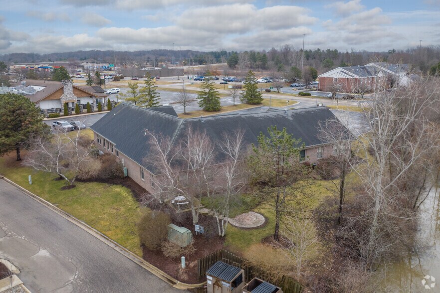 More Photos Of 2342 Woodlake Dr, Okemos Office For Lease