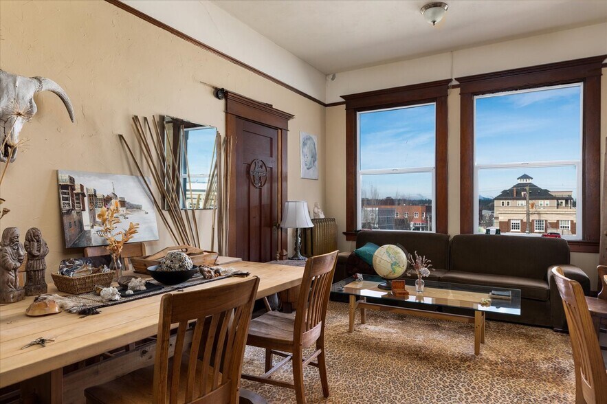 More Photos Of 619 Commercial Ave, Anacortes Storefront Retail Office For Sale