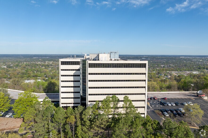More Photos Of 600 Beacon Pkwy W, Birmingham Medical For Lease