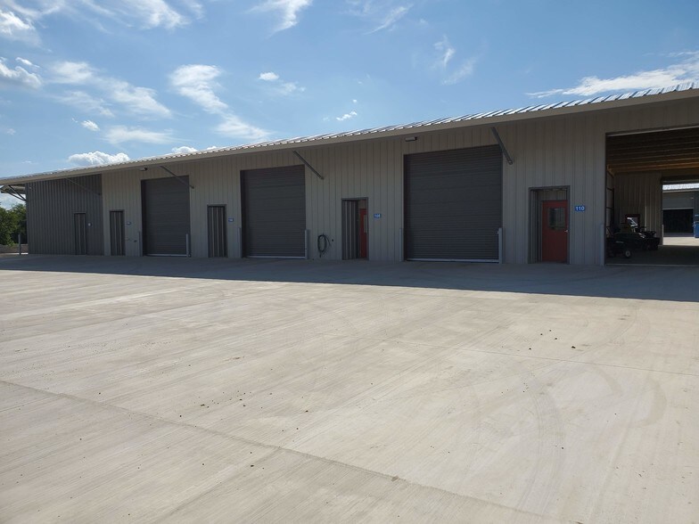 More Photos Of 124 Blue Ridge Dr, Kerrville Unknown For Lease