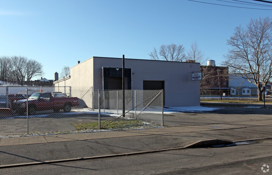 More Photos Of 631 West Ave, Rochester Warehouse For Sale