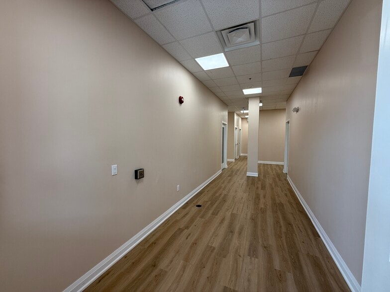 More Photos Of 2146 Kains Rd, London Freestanding For Sale
