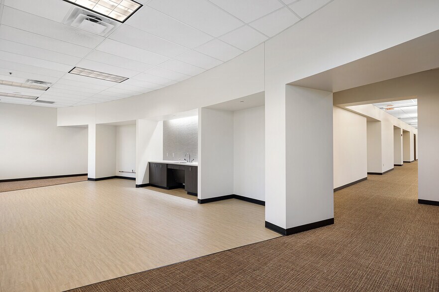 More Photos Of 13550 Triton Park Blvd, Louisville Medical For Sale