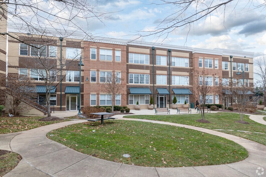 Primary Photo Of 44075 Pipeline Plz, Ashburn Loft Creative Space For Lease