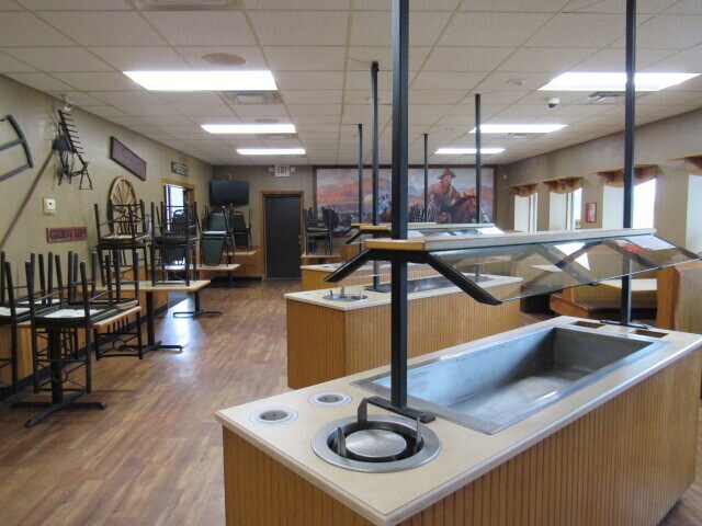 More Photos Of 509 E Oak St, Monticello Lodge Meeting Hall For Lease