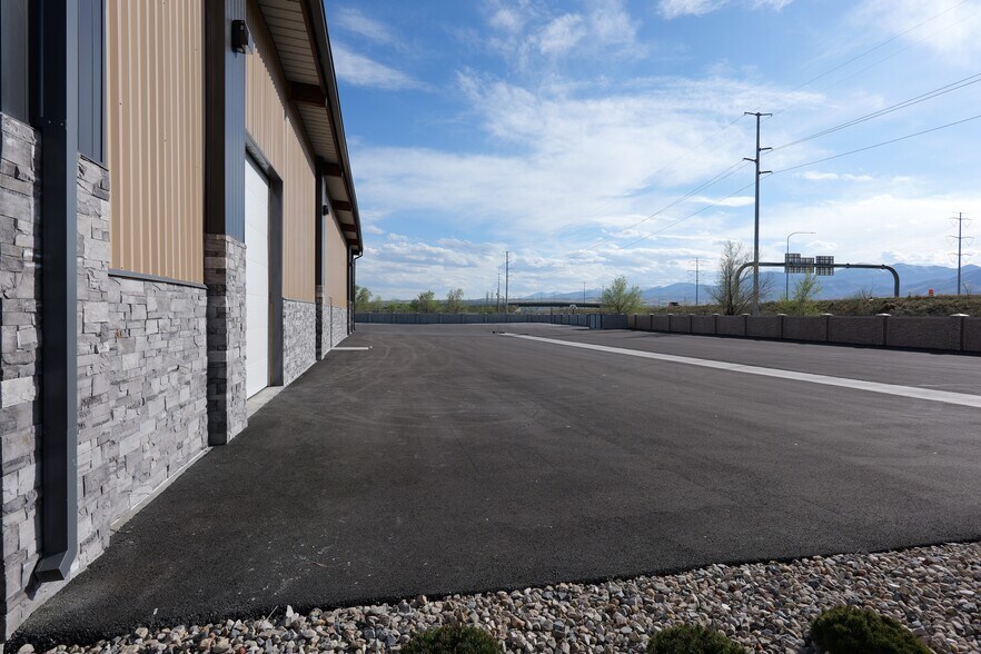 More Photos Of 2256 S 5700 W, West Valley City Warehouse For Lease