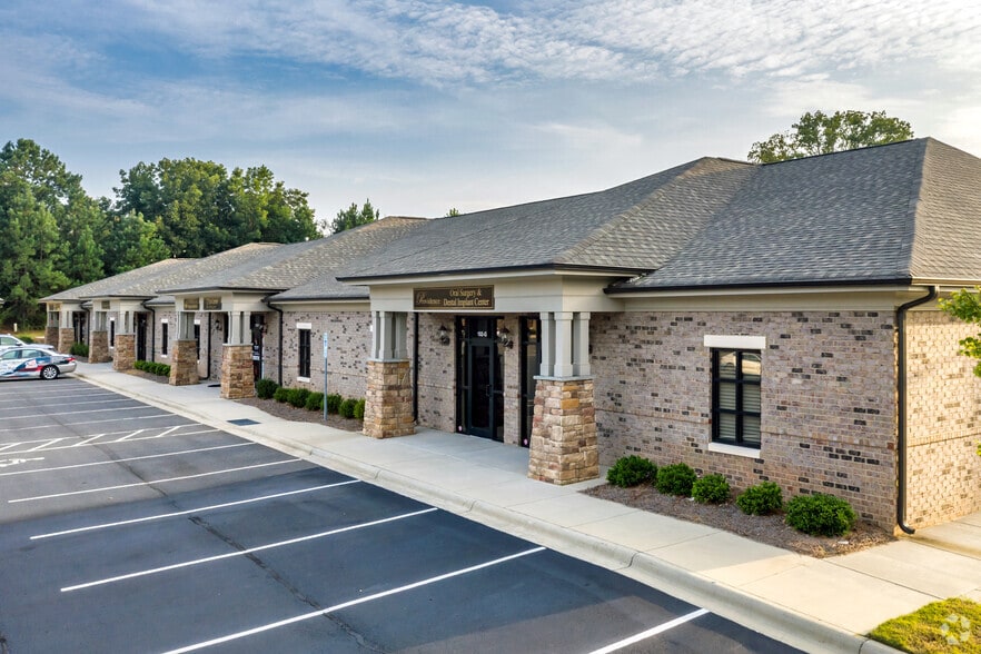 More Photos Of 102 Waxhaw Professional Park Dr, Waxhaw Office For Lease