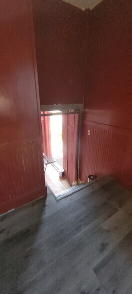 More Photos Of 8-10 E Hoosac St, Adams Restaurant For Sale