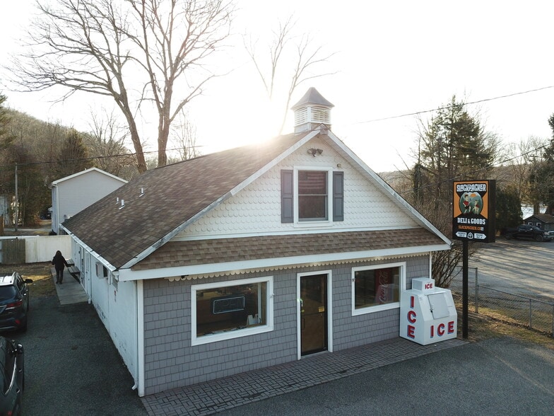 Primary Photo Of 15 US Highway 206 S, Sandyston Flex For Sale