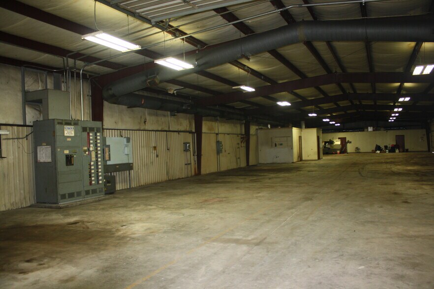 More Photos Of 19111 Fm 362 Rd, Waller Manufacturing For Sale