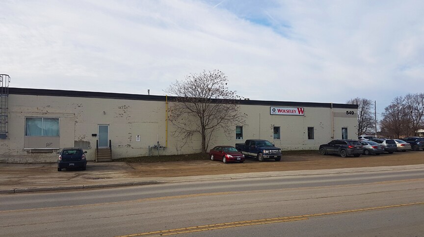 More Photos Of 549 First St, London Warehouse For Lease
