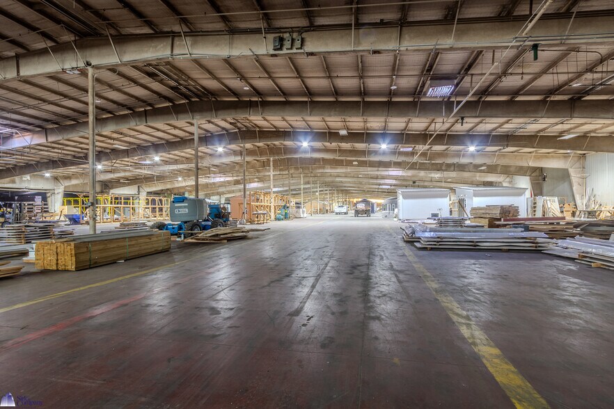 More Photos Of 7845 Carneal Rd, West Paducah Warehouse For Lease