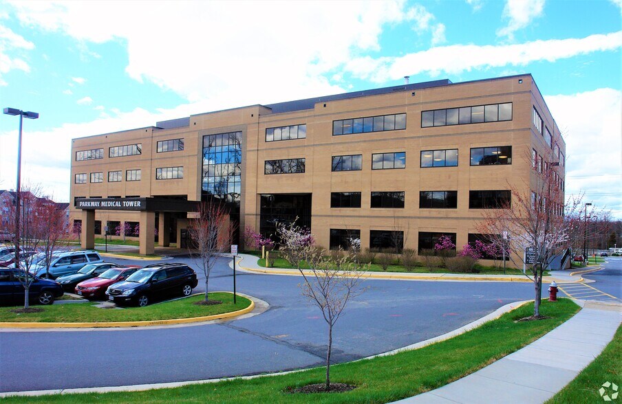 More Photos Of 1860 Town Center Dr, Reston Medical For Lease