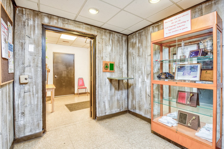 More Photos Of 10 Pythian Dr, Edgewater Lodge Meeting Hall For Sale