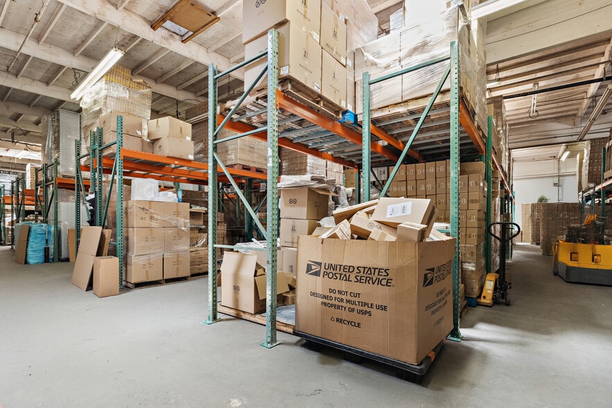 More Photos Of 7200-7240 Adams St & Texaco Ave, Paramount Warehouse For Sale