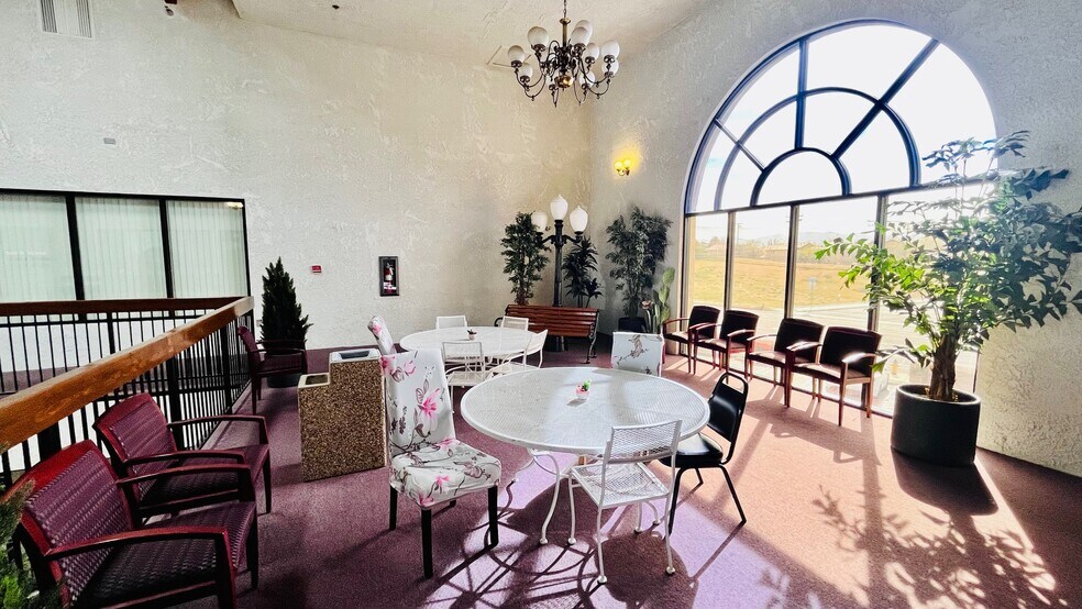 More Photos Of 14075 Hesperia Rd, Victorville Medical For Sale