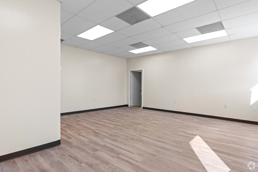 More Photos Of 15825 State Highway 249, Houston Storefront For Lease