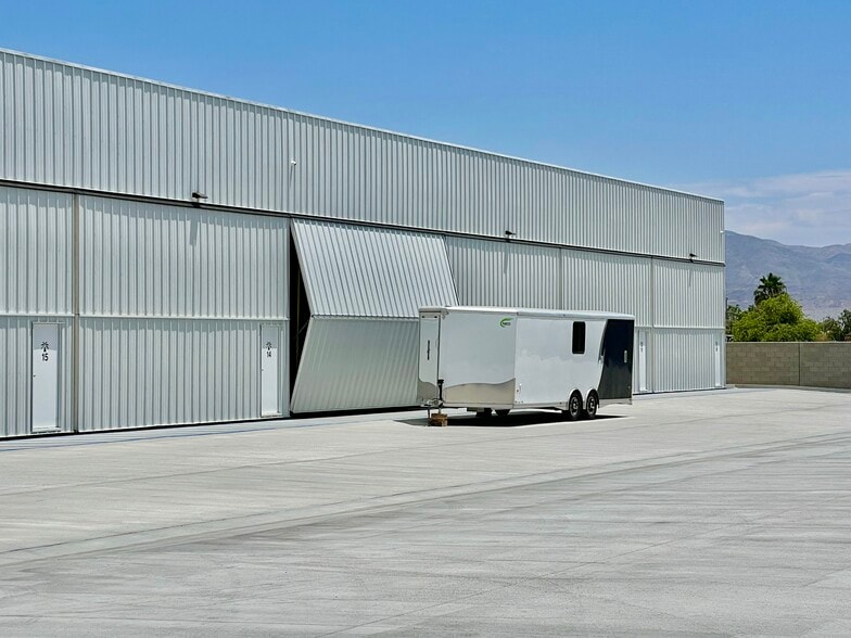 More Photos Of 43250 Sunburst St, Indio Showroom For Sale