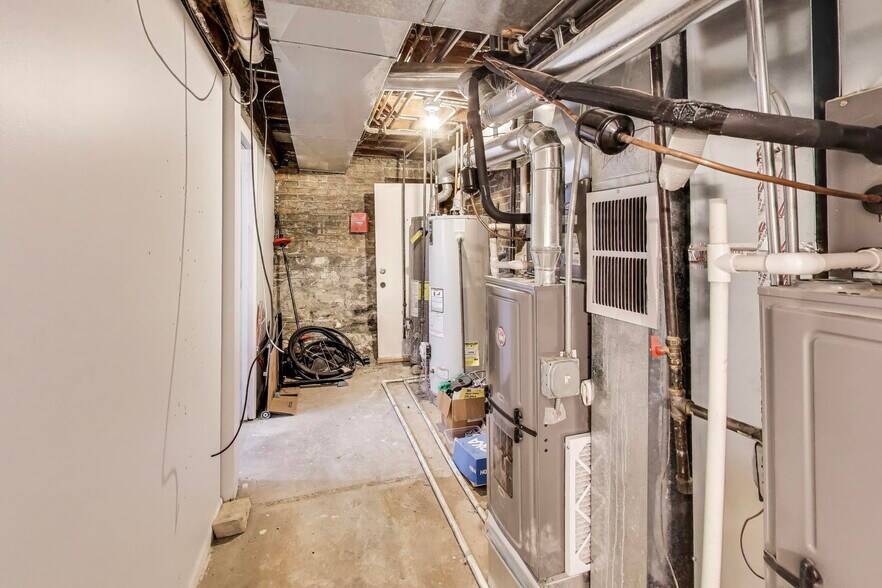 More Photos Of 932 N Richmond St, Chicago Multifamily For Sale