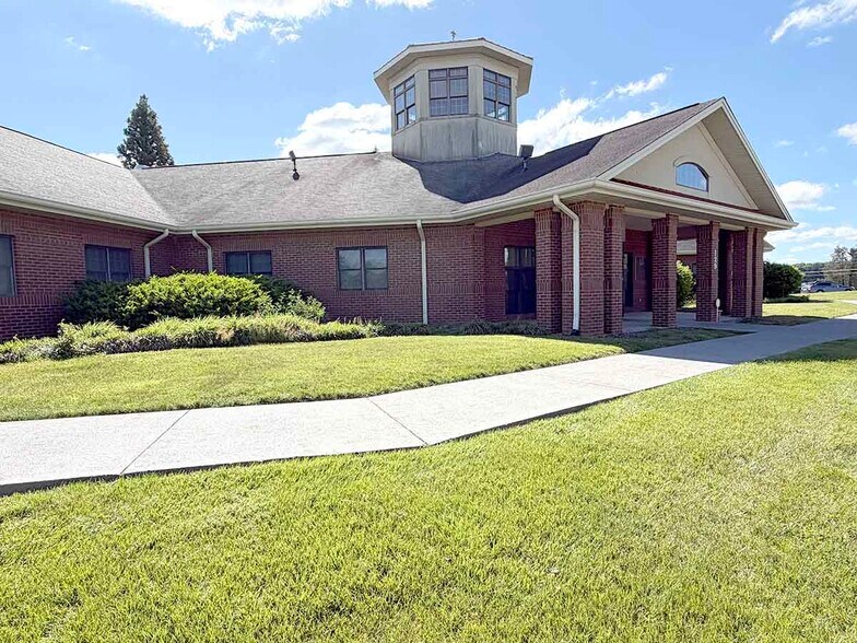 More Photos Of 129 Boone Ridge Dr, Johnson City Office For Lease